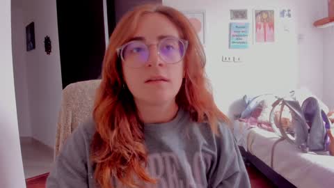 Giggles  online show from 01/06/25, 05:06