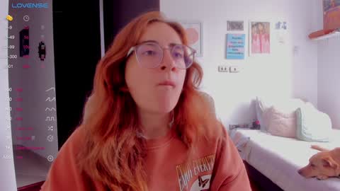 Giggles  online show from 01/08/25, 01:41