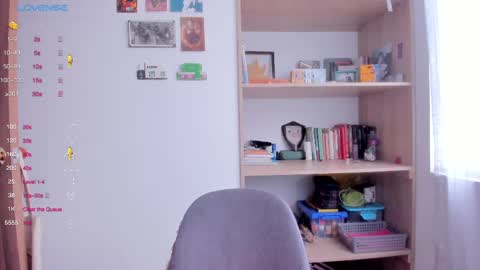 Giggles  online show from 03/05/25, 01:39