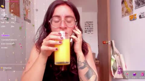 Giggles  online show from 10/15/25, 02:06