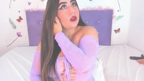 Snapshot of linda_jay_ chatting on 10/15/25, 12:27 Linda online show from 10/15/25, 12:27