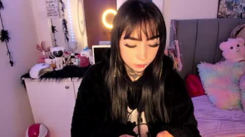 Lindaa maria  online show from 03/24/26, 04:39