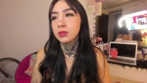 Snapshot of linda_milleer_ chatting on 07/01/26, 10:42 Lindaa maria online show from 07/01/26, 10:42