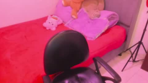 Snapshot of linda_milleer_ chatting on 07/04/26, 02:07 Lindaa maria online show from 07/04/26, 02:07