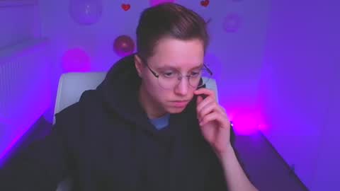 Linda online show from 02/17/25, 02:48