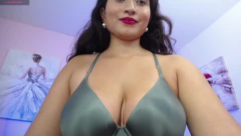 Snapshot of linda_morgan1 chatting on 01/03/25, 03:12 Maria Paula online show from 01/03/25, 03:12