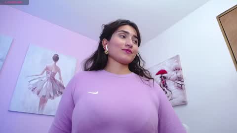 Snapshot of linda_morgan1 chatting on 01/19/25, 04:46 Maria Paula online show from 01/19/25, 04:46