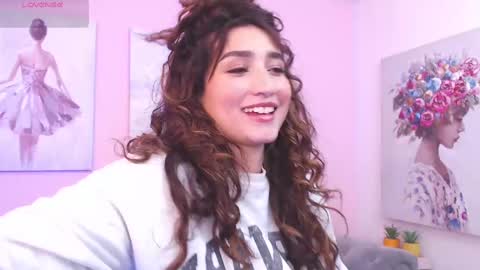 Snapshot of linda_morgan1 chatting on 09/12/25, 12:05 Maria Paula online show from 09/12/25, 12:05