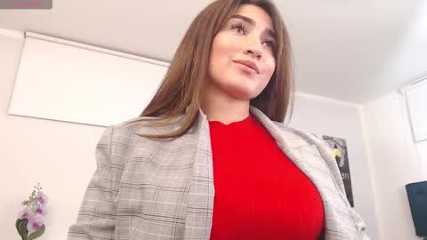 Maria Paula online show from 11/03/25, 01:23