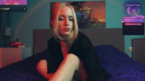 Linda online show from 03/01/25, 06:32