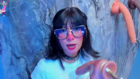 linda_sofi__ online show from 10/22/25, 07:24