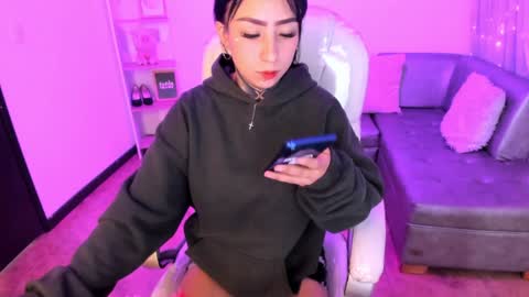 linda miller online show from 01/27/25, 03:04