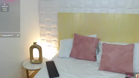 L I N D A online show from 02/11/25, 07:27