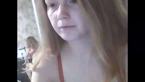 Snapshot of lindaahskys chatting on 10/17/25, 11:57 LindaAhSkys online show from 10/17/25, 11:57