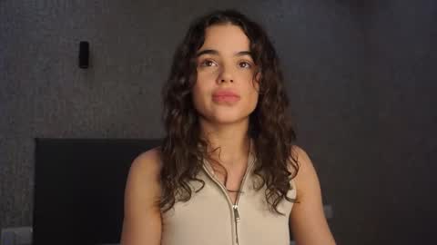 Snapshot of lindaaii chatting on 03/27/26, 12:49 Linda online show from 03/27/26, 12:49