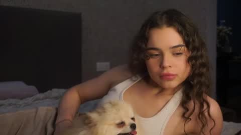 Snapshot of lindaaii chatting on 04/25/26, 01:41 Linda online show from 04/25/26, 01:41