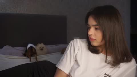Snapshot of lindaaii chatting on 05/08/26, 01:16 Linda online show from 05/08/26, 01:16