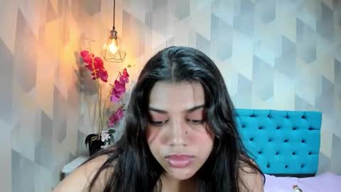 Snapshot of lindabreexlove chatting on 05/27/26, 03:53 online show from 05/27/26, 03:53