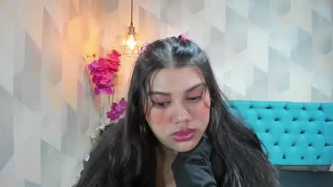 Snapshot of lindabreexlove chatting on 06/02/26, 02:08 online show from 06/02/26, 02:08