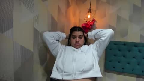 Snapshot of lindabreexlove chatting on 06/08/26, 01:39 online show from 06/08/26, 01:39