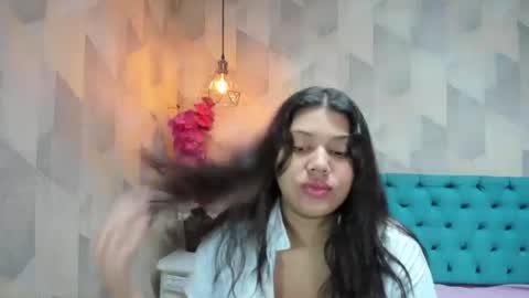 Snapshot of lindabreexlove chatting on 06/16/26, 01:47 online show from 06/16/26, 01:47
