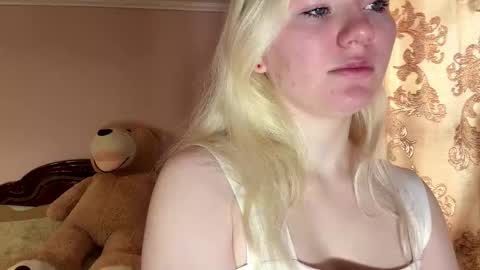 Luna online show from 01/12/26, 07:35