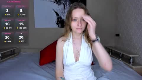 Linda online show from 09/27/25, 02:27