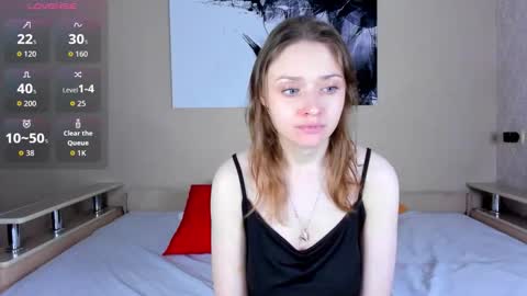Linda online show from 10/10/25, 11:42