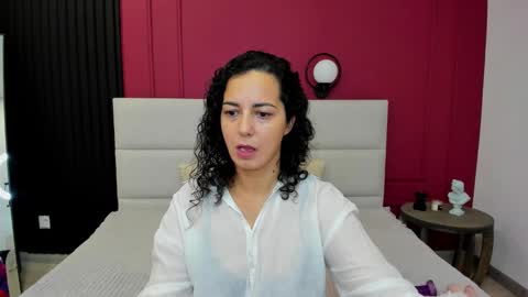 Linda online show from 10/18/25, 01:41