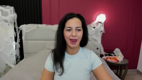 Linda online show from 10/23/25, 02:00