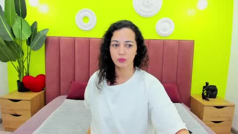 Linda online show from 05/14/26, 01:34