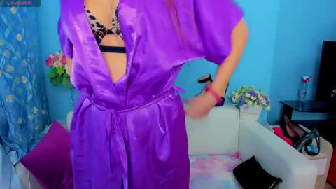 Linda online show from 03/27/26, 05:57