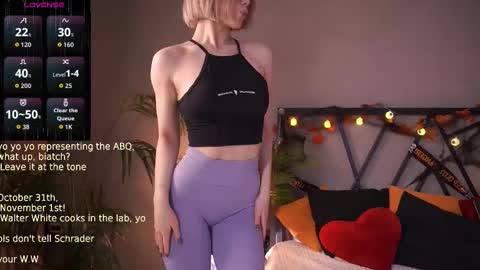 your Linda is back online show from 10/28/25, 04:27