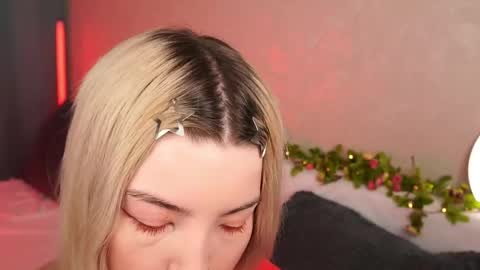 Linda online show from 05/14/26, 04:08