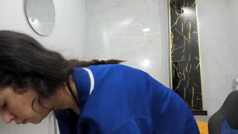  Lindsey  online show from 11/30/25, 01:04