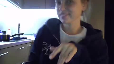 Anna online show from 11/15/25, 02:02