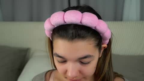 Kate online show from 10/22/25, 11:32