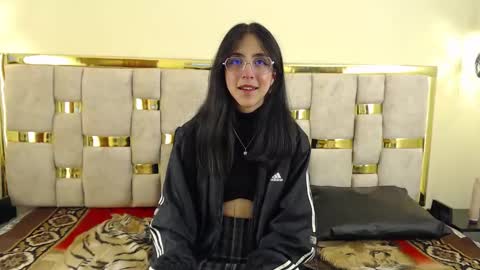 Snapshot of ling_ling24 chatting on 01/31/25, 06:02 ling ling24 online show from 01/31/25, 06:02