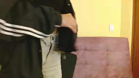 Snapshot of ling_ling24 chatting on 03/08/25, 02:55 ling ling24 online show from 03/08/25, 02:55