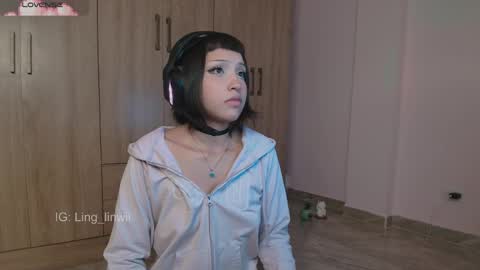 Snapshot of ling_meow chatting on 05/30/26, 01:35 Ling online show from 05/30/26, 01:35