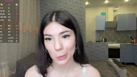 Lira online show from 05/19/26, 04:57