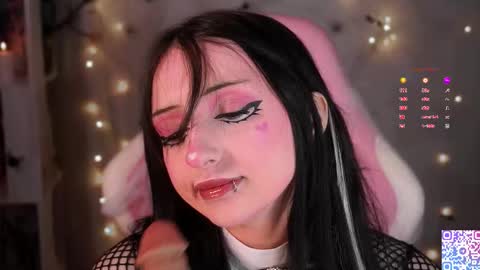 Lina online show from 10/24/25, 09:22