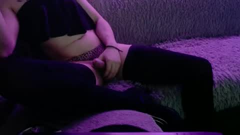 Snapshot of linkcd chatting on 02/12/25, 07:34 CandyPop online show from 02/12/25, 07:34