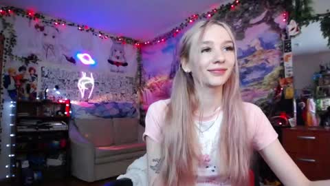 Snapshot of linlin_cuteeee chatting on 02/02/25, 02:06 Lin online show from 02/02/25, 02:06