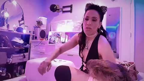 Snapshot of linuxgirlsudosu chatting on 02/15/25, 04:01 linuxgirlsudosu online show from 02/15/25, 04:01