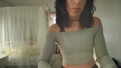 Snapshot of linuxgirlsudosu chatting on 11/21/25, 02:38 linuxgirlsudosu online show from 11/21/25, 02:38