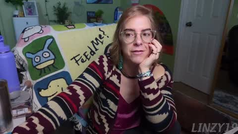 Snapshot of linzy19 chatting on 02/02/25, 02:45 Linzy19 online show from 02/02/25, 02:45