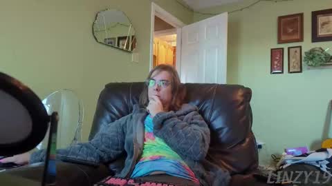 Linzy19 online show from 11/17/25, 02:34