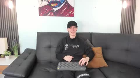 Lio online show from 02/15/26, 07:51