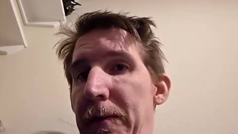 Snapshot of liocious98 chatting on 10/18/25, 09:21 liocious98 online show from 10/18/25, 09:21